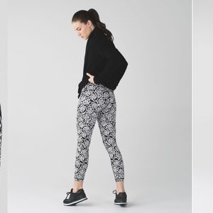 Lululemon High Times Pant Luxtreme Size 4